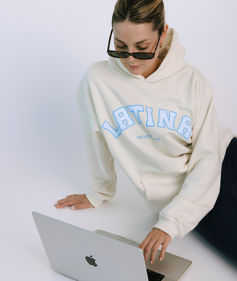 Hoddie Latina Natalia Regge Beige 2