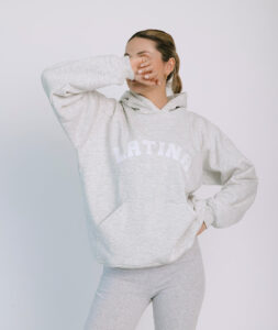 Hoddie Latina Natalia Regge Gris 253x300